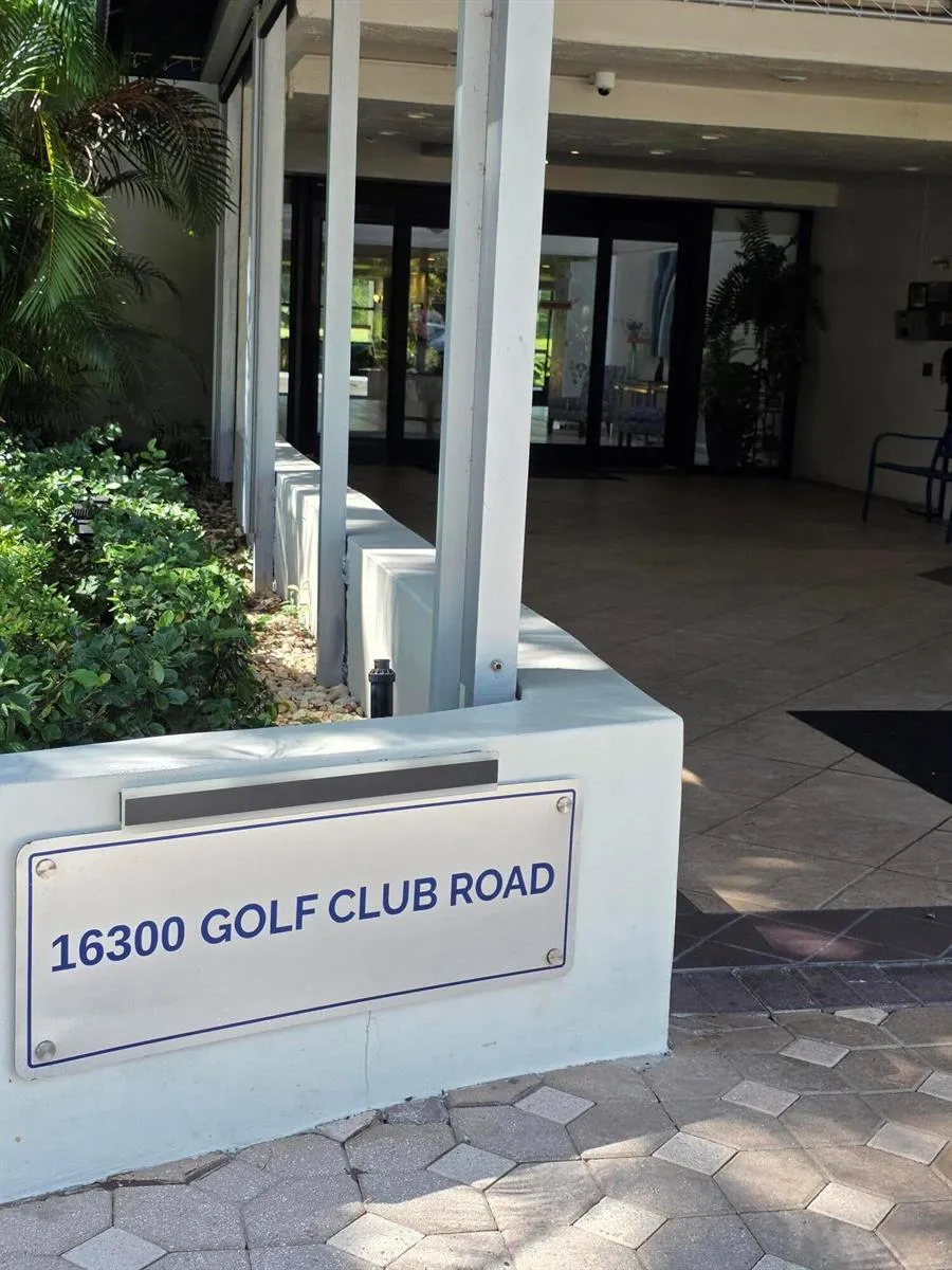 16300 Golf Club Road #314 Weston, FL 33326