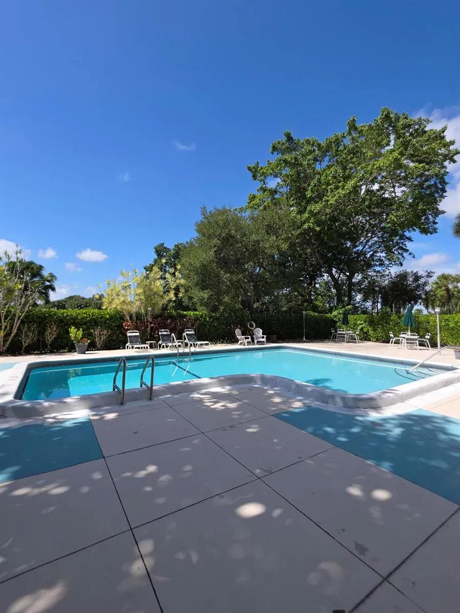 16300 Golf Club Road #314 Weston, FL 33326