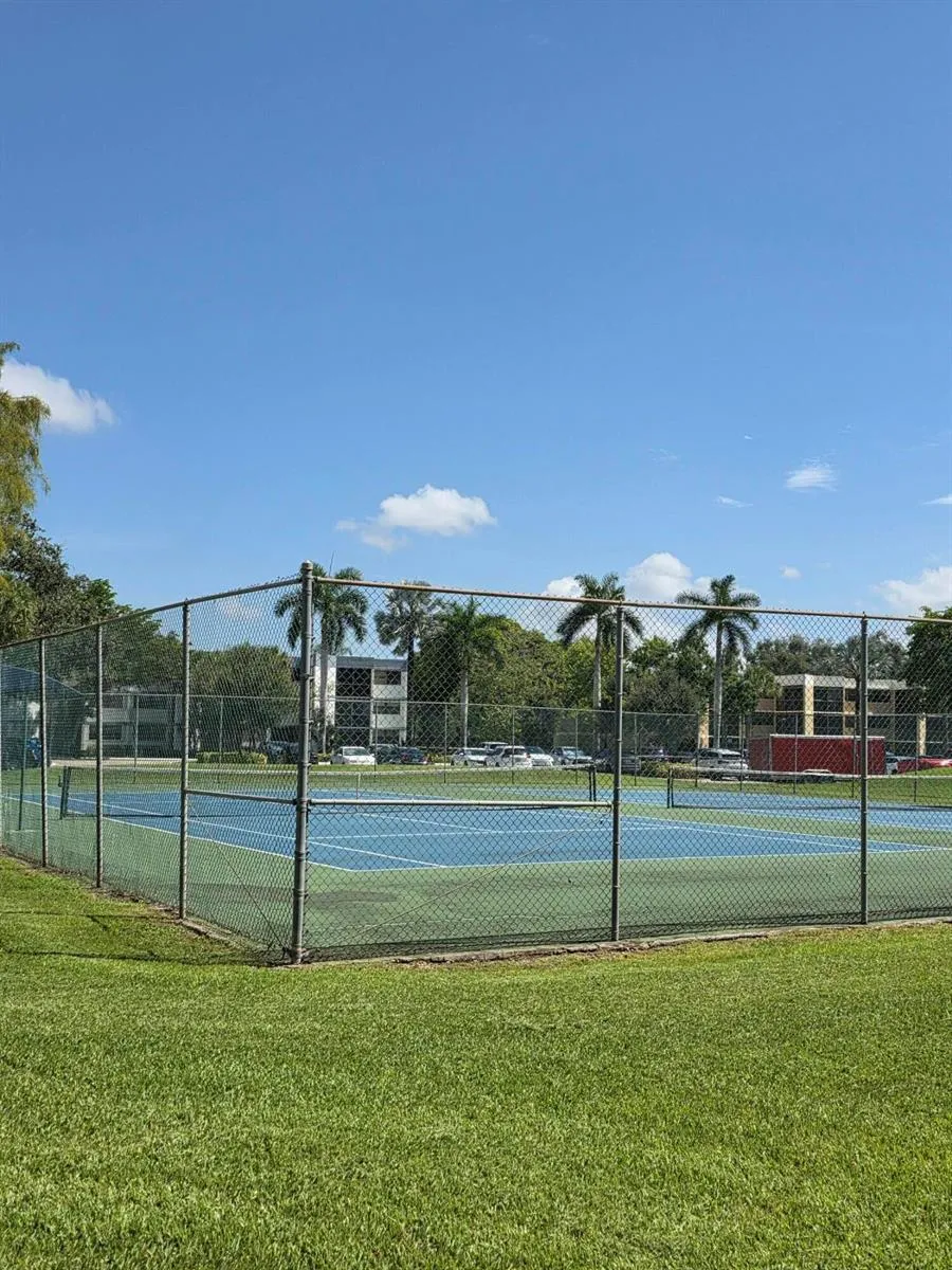 16300 Golf Club Road #314 Weston, FL 33326