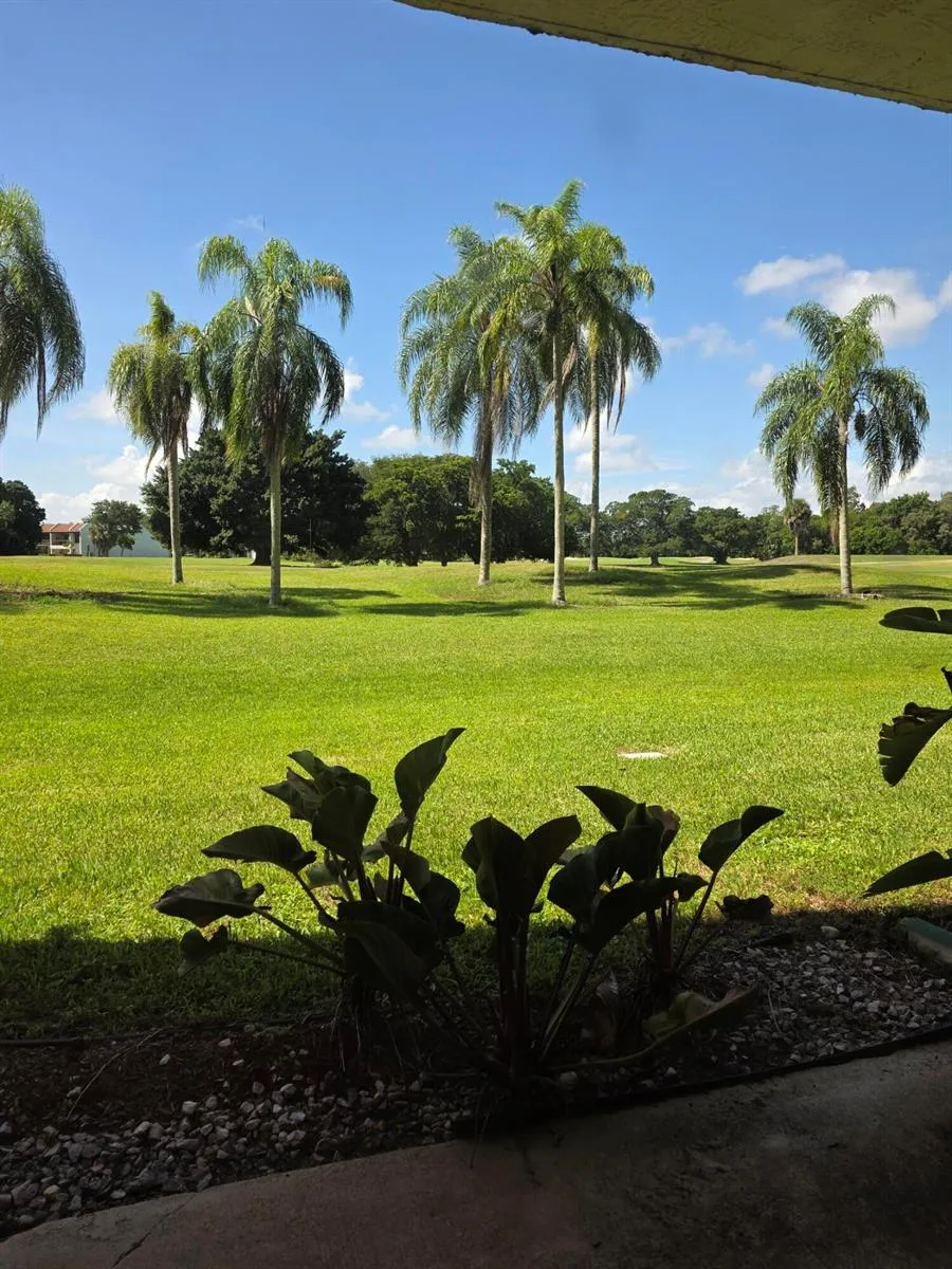 16300 Golf Club Road #314 Weston, FL 33326