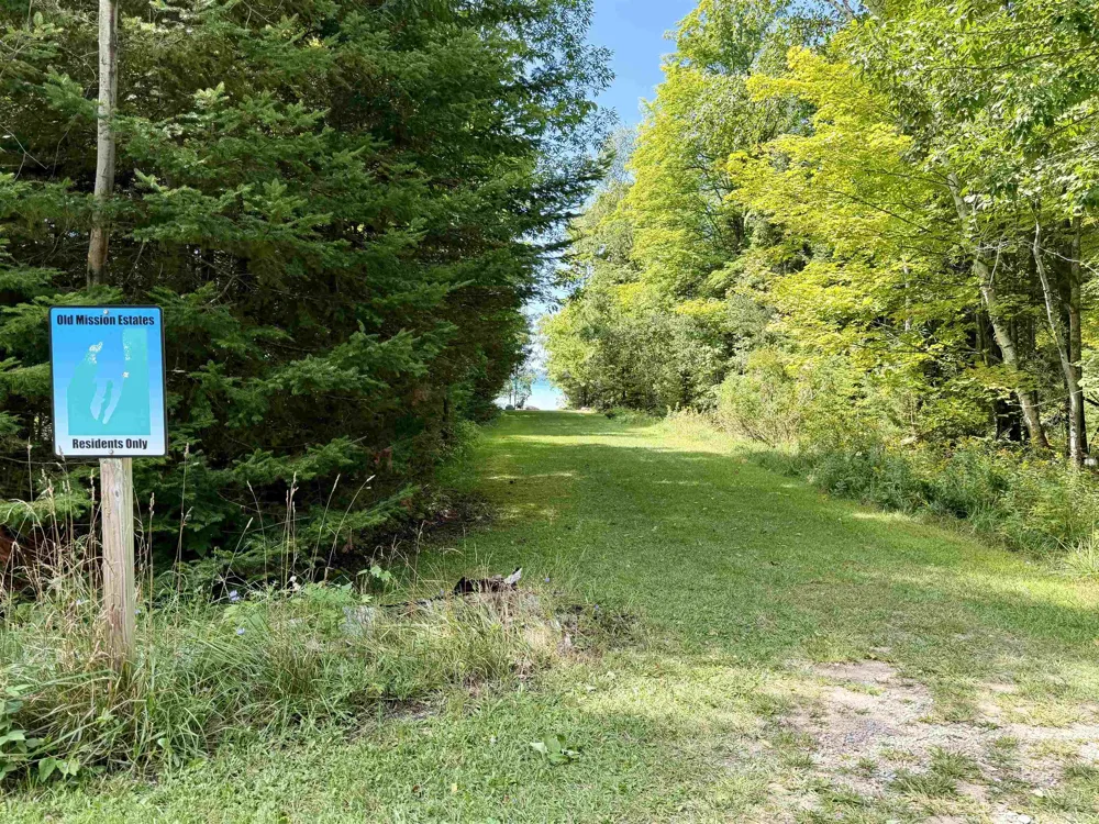 Shawnee Trail Torch Lake Township, MI 49648