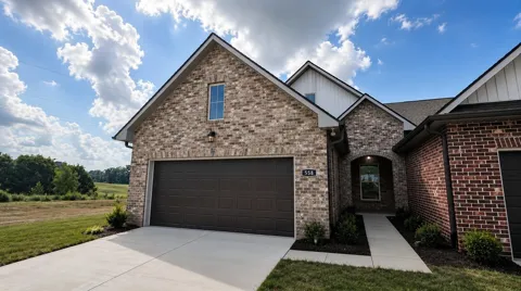 558 W Foxrun