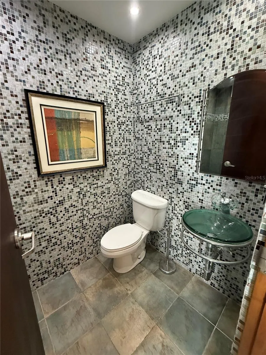155 CARRAZO #8D Guaynabo, PR 00971
