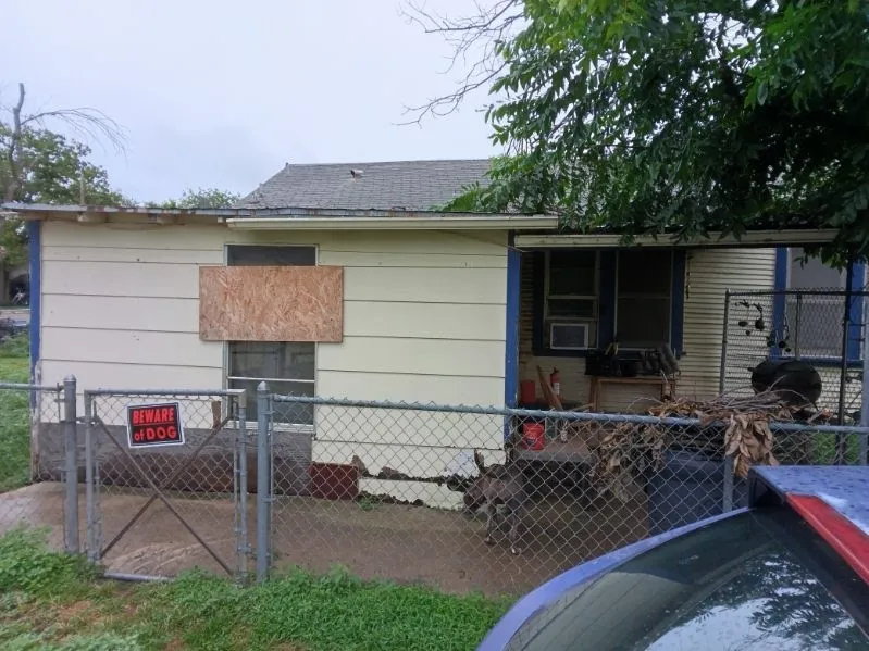 1609 Avenue B Brownwood, TX 76801