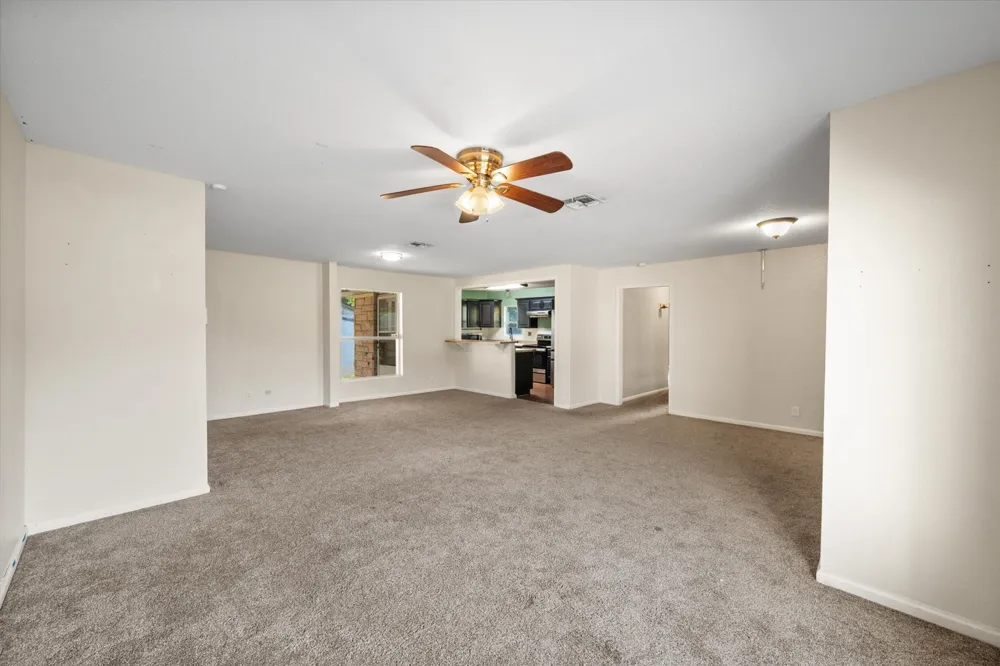 807 E Tyler Street Mexia, TX 76667