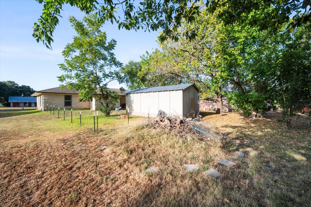 807 E Tyler Street Mexia, TX 76667