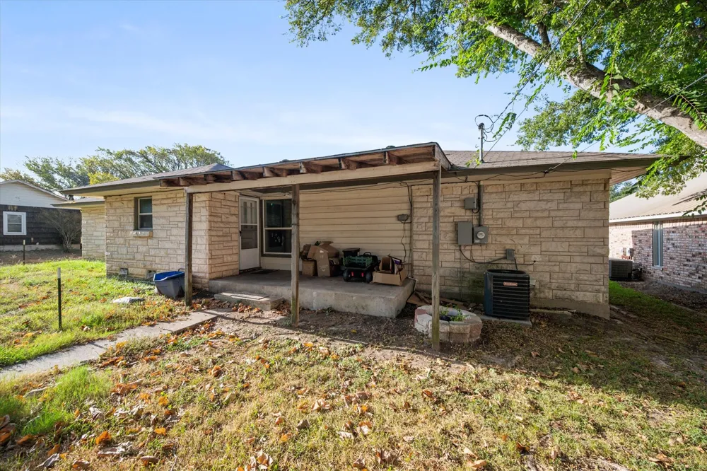 807 E Tyler Street Mexia, TX 76667