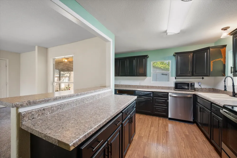 807 E Tyler Street Mexia, TX 76667