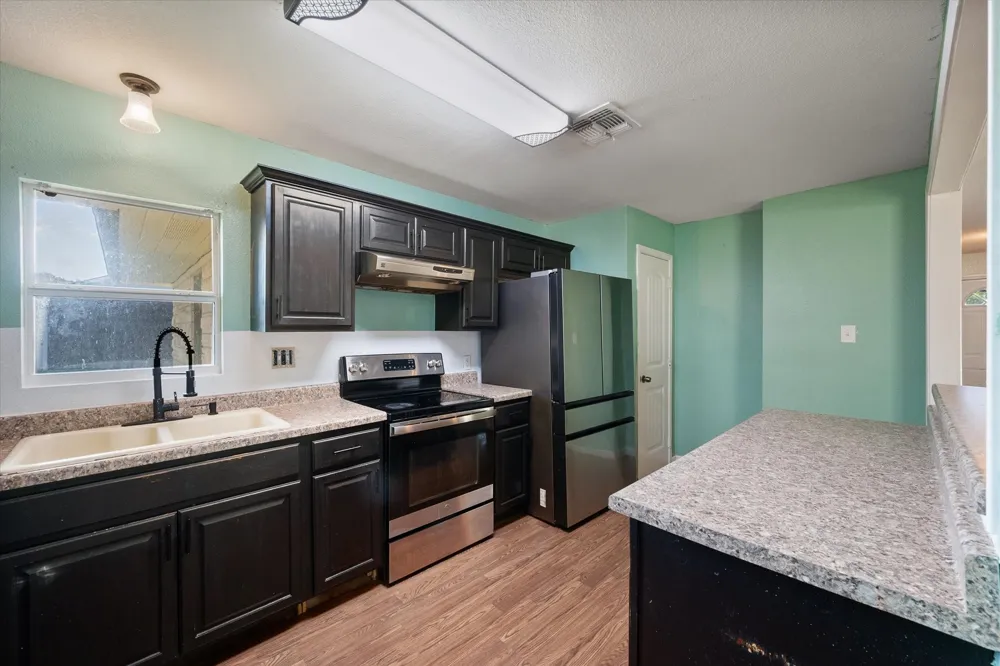 807 E Tyler Street Mexia, TX 76667