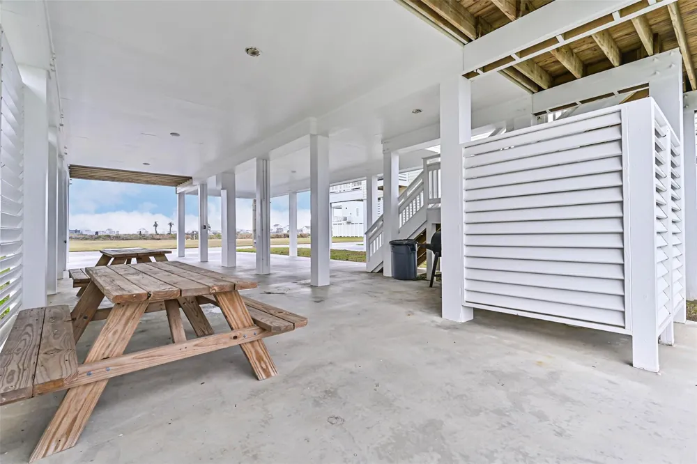 23500 San Luis Pass Road #5 Galveston, TX 77554