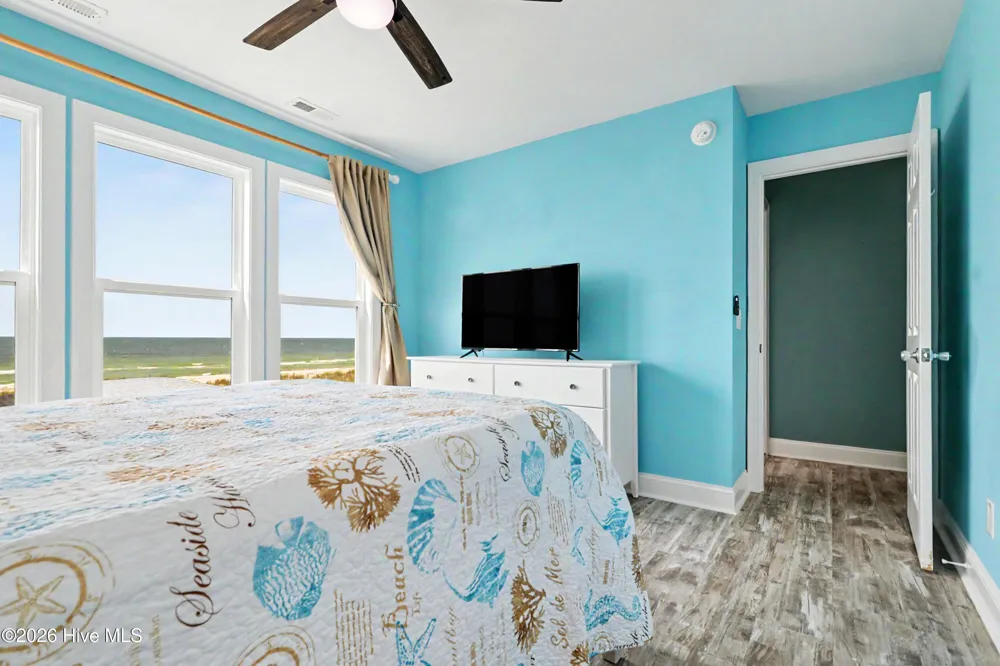 2227 E Beach Drive Oak Island, NC 28465