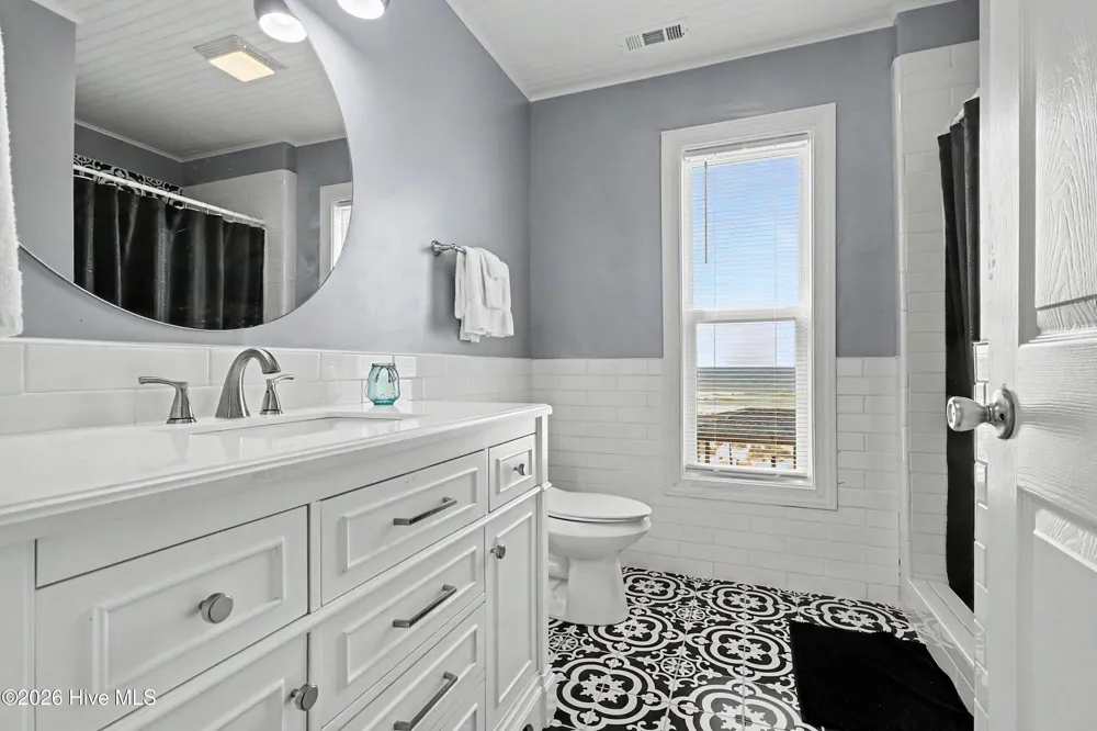 2227 E Beach Drive Oak Island, NC 28465
