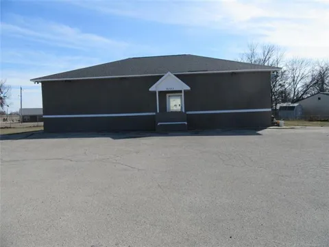 9105 S US Hwy 69
