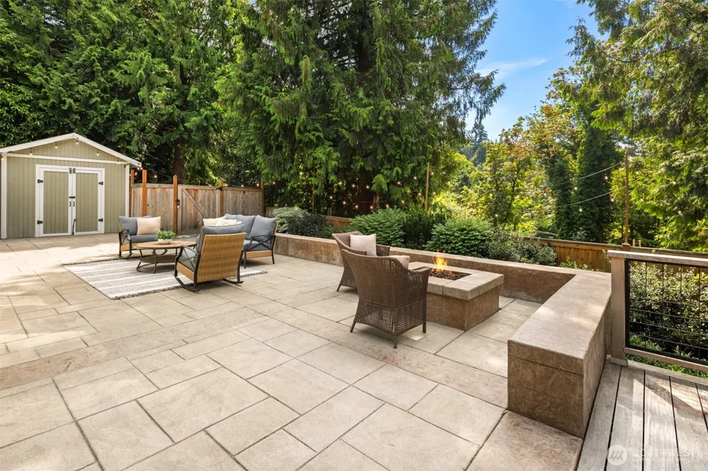 4859 86th Avenue SE Mercer Island, WA 98040