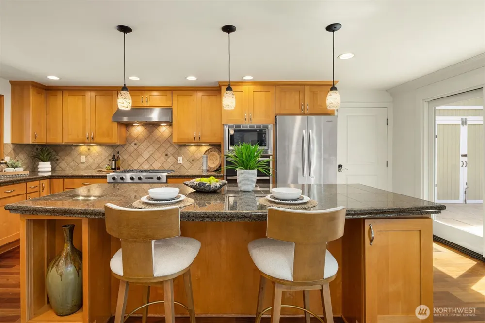 4859 86th Avenue SE Mercer Island, WA 98040
