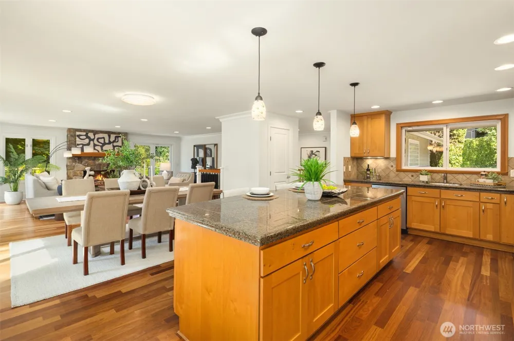 4859 86th Avenue SE Mercer Island, WA 98040
