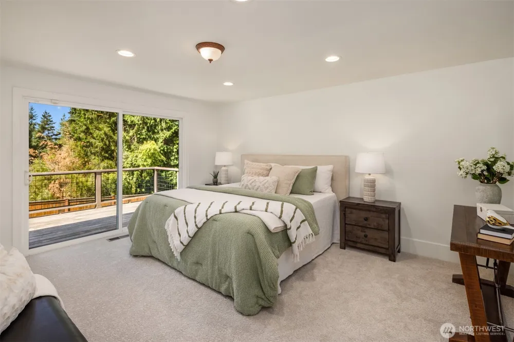 4859 86th Avenue SE Mercer Island, WA 98040