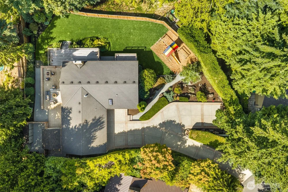 4859 86th Avenue SE Mercer Island, WA 98040