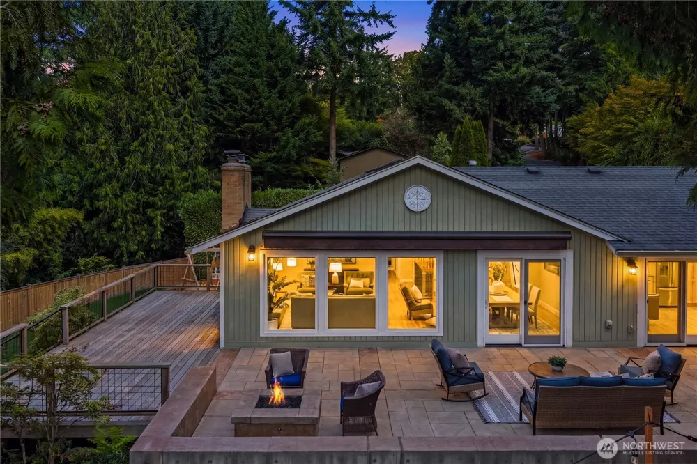 4859 86th Avenue SE Mercer Island, WA 98040