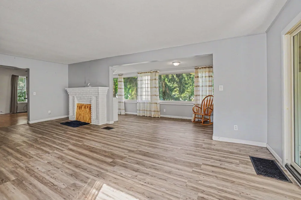 2379 Dumont Lake Road Allegan Township, MI 49010