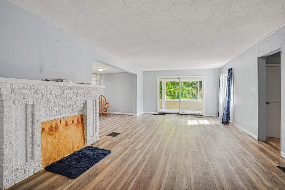 2379 Dumont Lake Road Allegan Township, MI 49010
