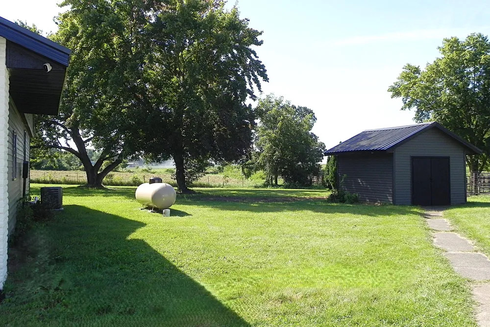 13805 Riverside Drive Constantine Township, MI 49042