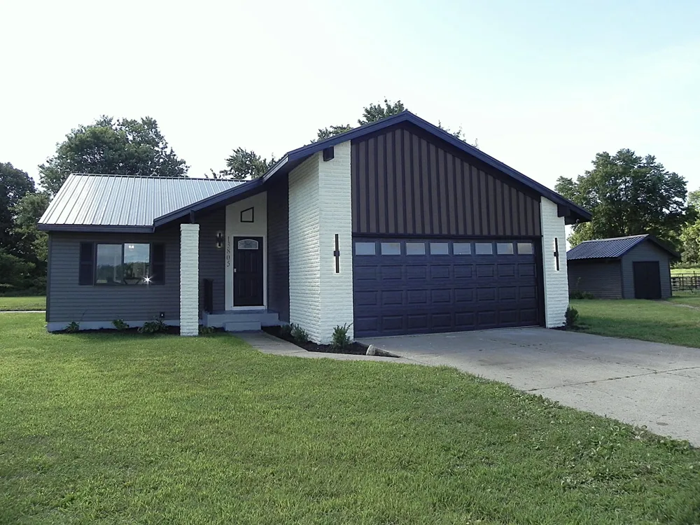 13805 Riverside Drive Constantine Township, MI 49042