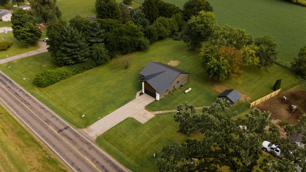 13805 Riverside Drive Constantine Township, MI 49042
