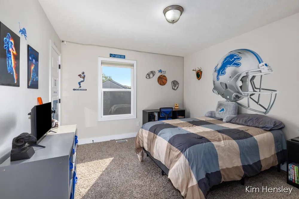 9413 Sunset Ridge Drive NE Algoma Township, MI 49341