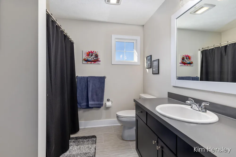 9413 Sunset Ridge Drive NE Algoma Township, MI 49341