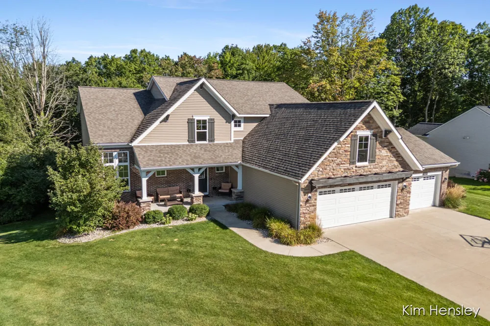 9413 Sunset Ridge Drive NE Algoma Township, MI 49341
