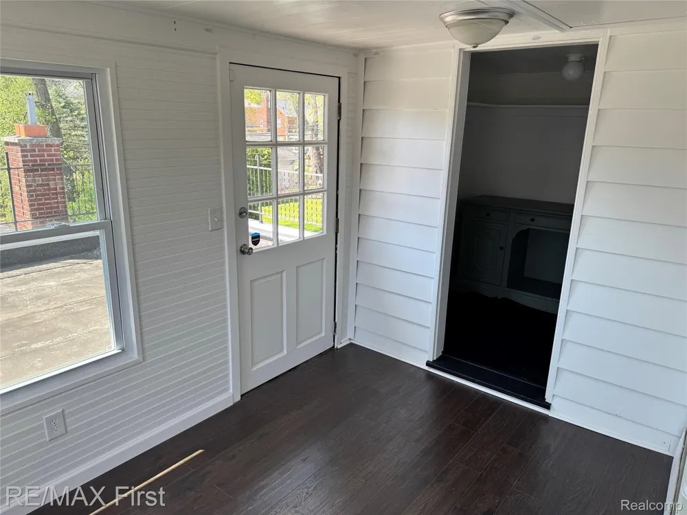 1349 Devonshire Road Grosse Pointe Park City, MI 48230
