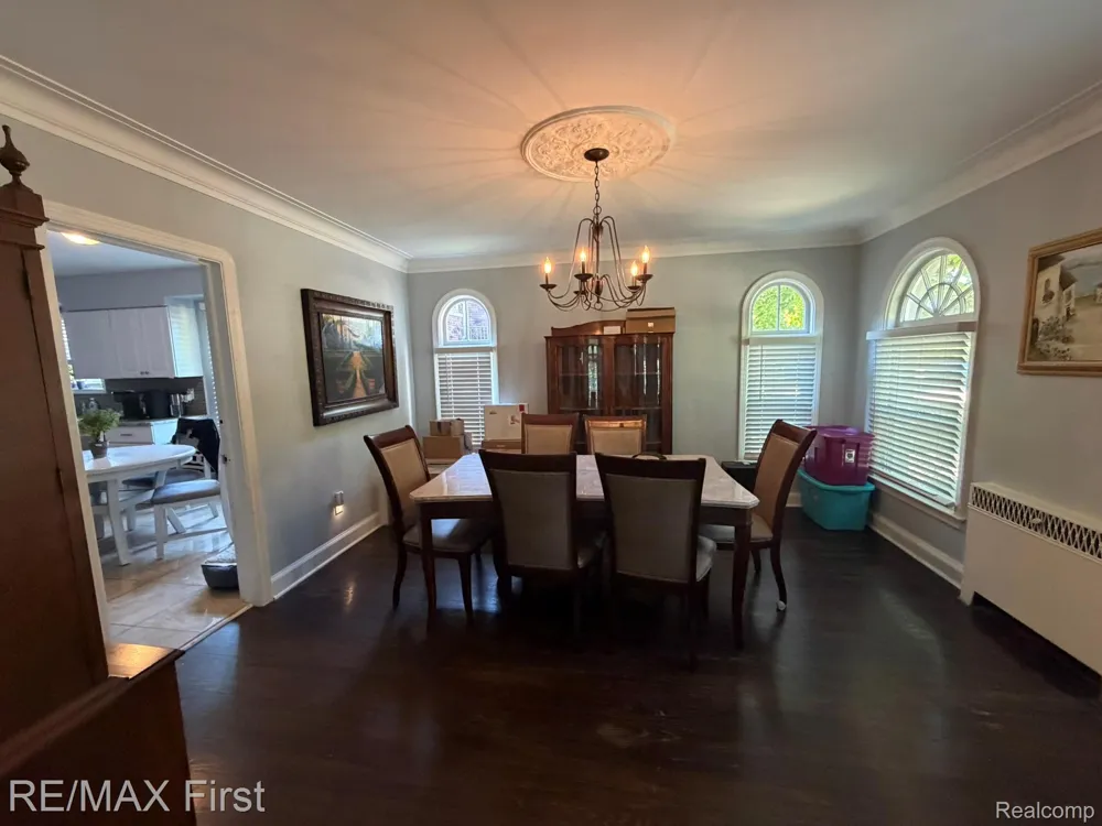 1349 Devonshire Road Grosse Pointe Park City, MI 48230