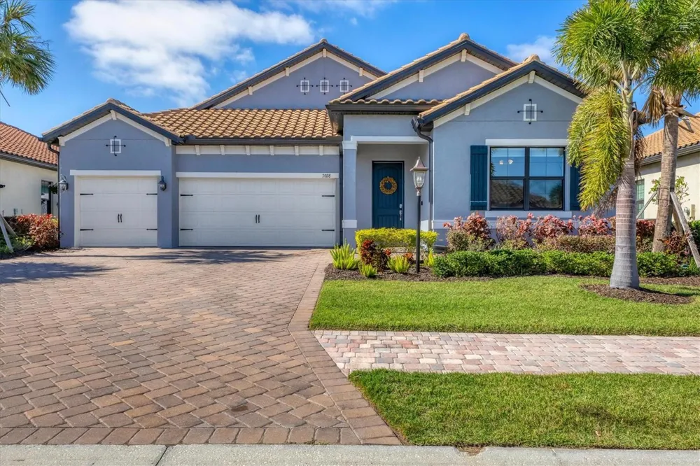 7028 HIGHGATE LANE Bradenton, FL 34202