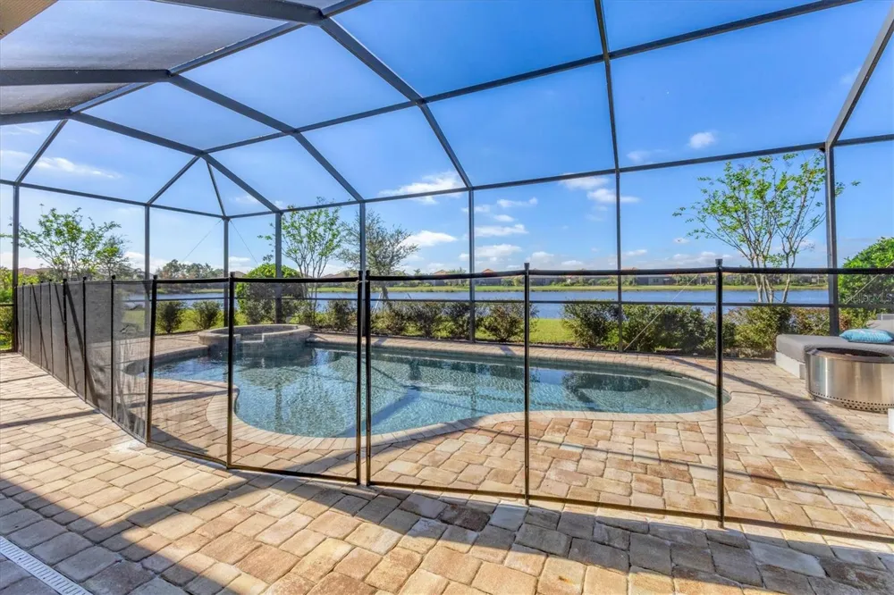 7028 HIGHGATE LANE Bradenton, FL 34202