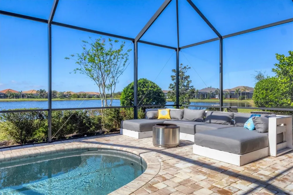 7028 HIGHGATE LANE Bradenton, FL 34202