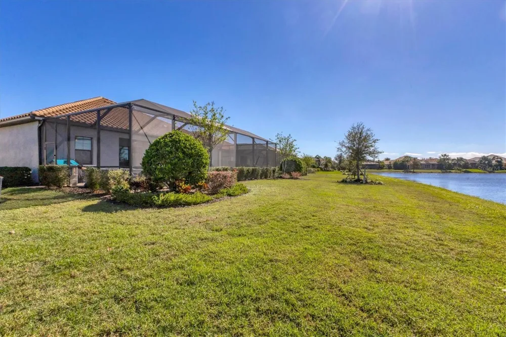 7028 HIGHGATE LANE Bradenton, FL 34202