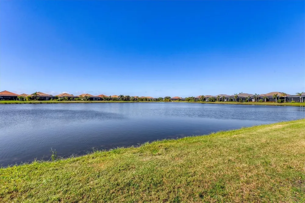 7028 HIGHGATE LANE Bradenton, FL 34202