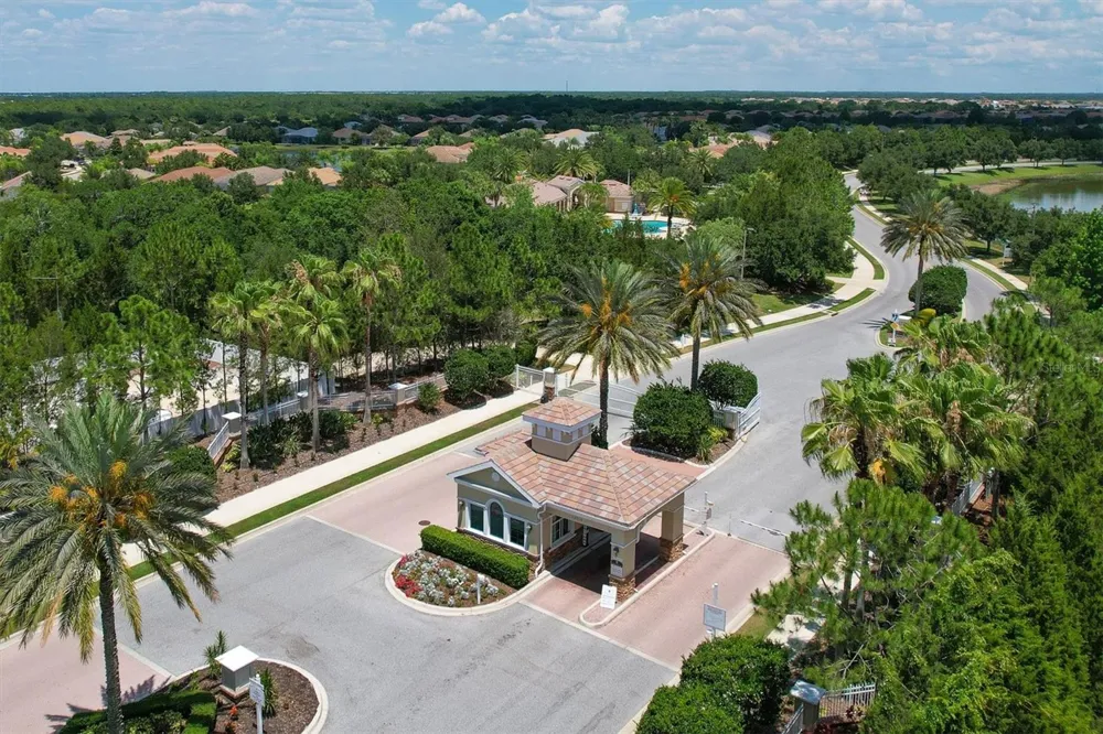 7028 HIGHGATE LANE Bradenton, FL 34202