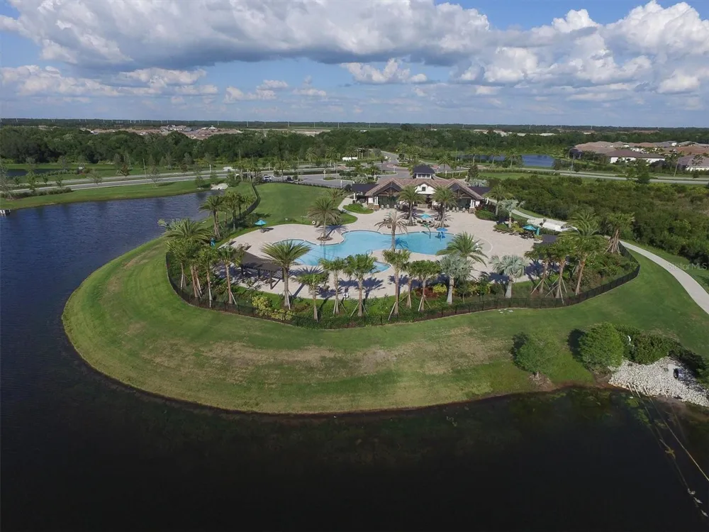 7028 HIGHGATE LANE Bradenton, FL 34202