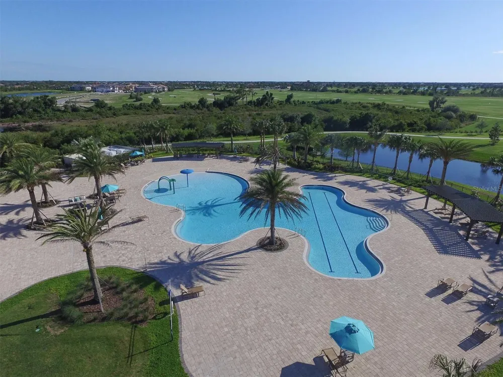 7028 HIGHGATE LANE Bradenton, FL 34202