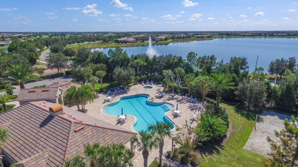 7028 HIGHGATE LANE Bradenton, FL 34202