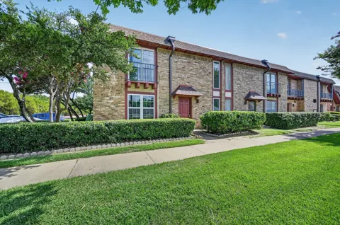 1801 E Grauwyler Road #101
