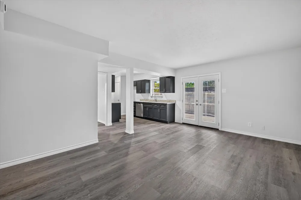 1801 E Grauwyler Road #101 Irving, TX 75061