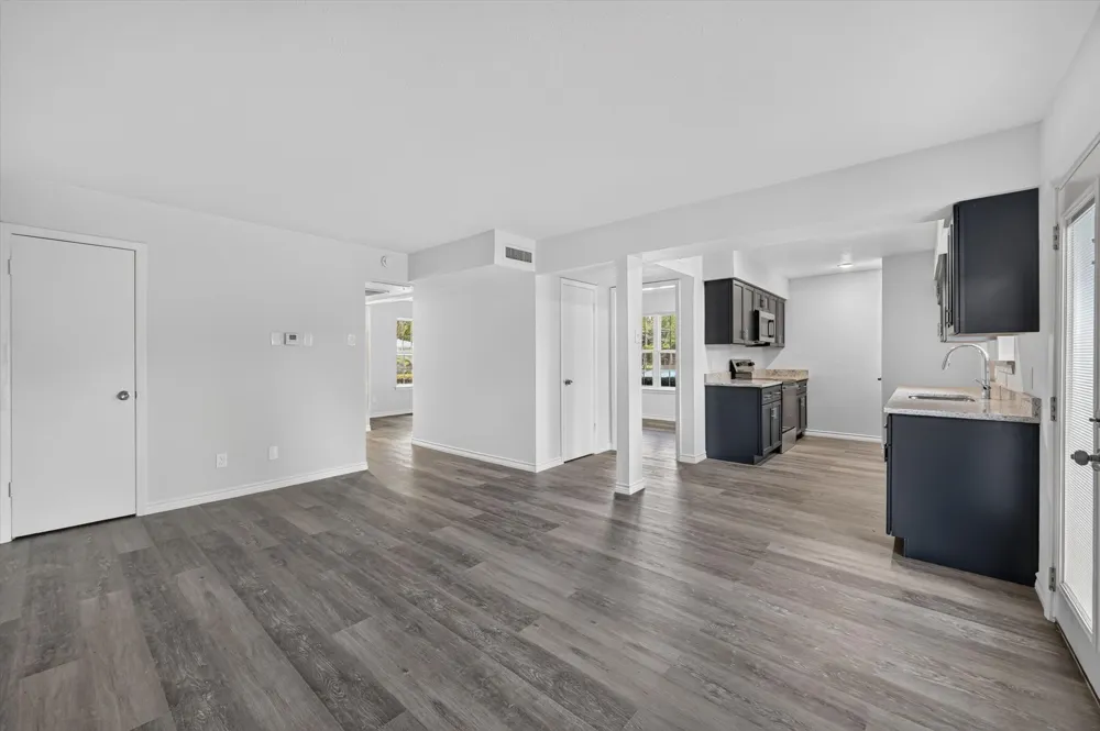 1801 E Grauwyler Road #101 Irving, TX 75061