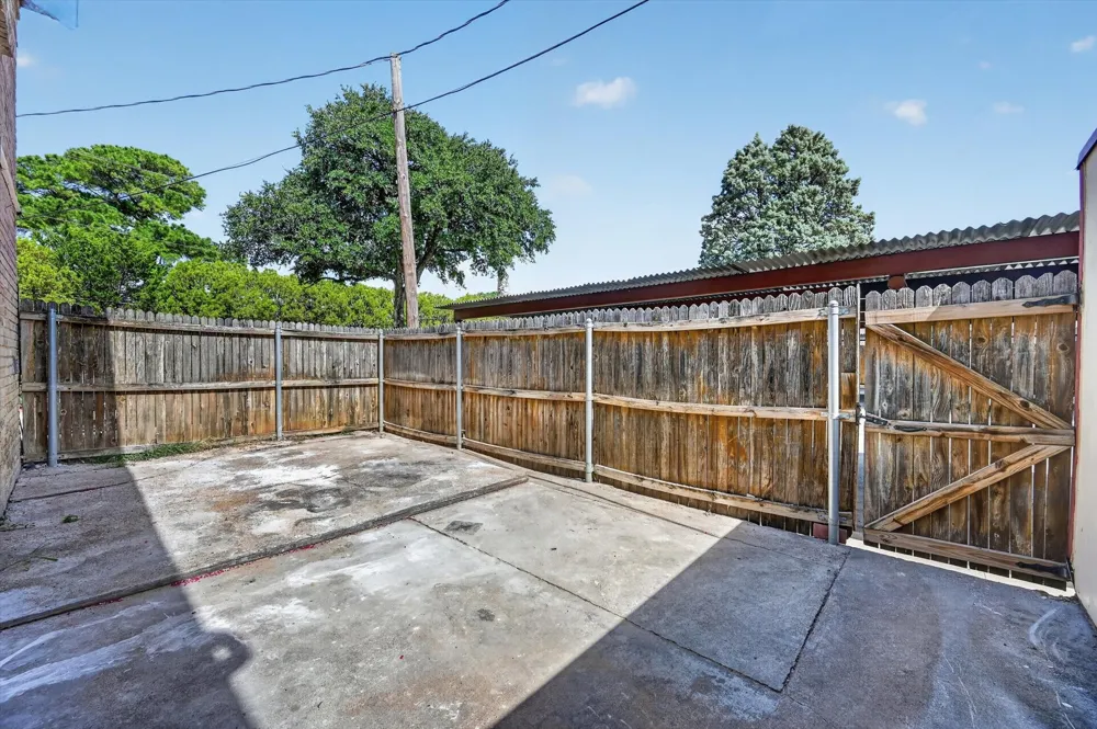 1801 E Grauwyler Road #101 Irving, TX 75061