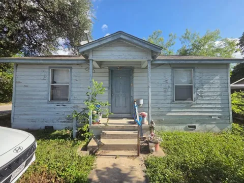 2135 W Wildwood Drive