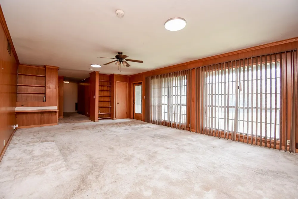 2116 Rosemary Street El Campo, TX 77437