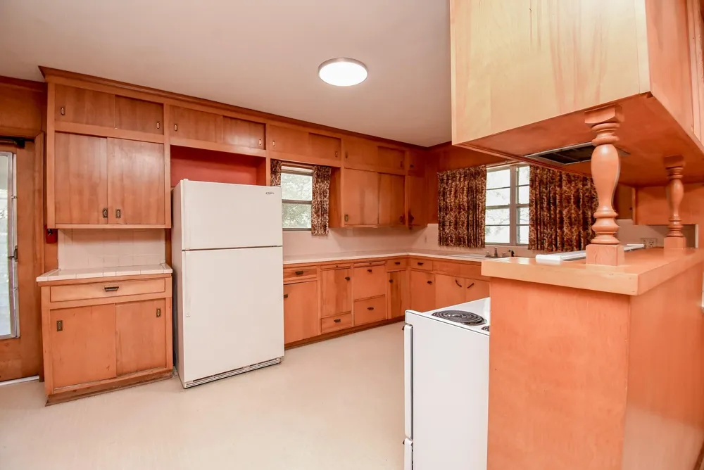 2116 Rosemary Street El Campo, TX 77437