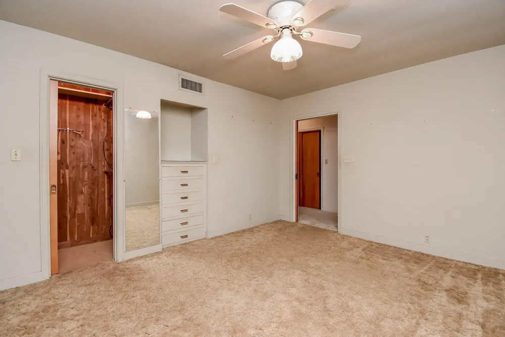2116 Rosemary Street El Campo, TX 77437